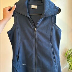 NWOT Columbia Dark Blue Sleeveless Fleece Vest